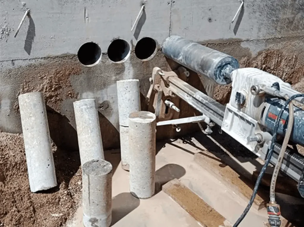 المشاريع 6 استخراج عينات خرسانية للاختبار